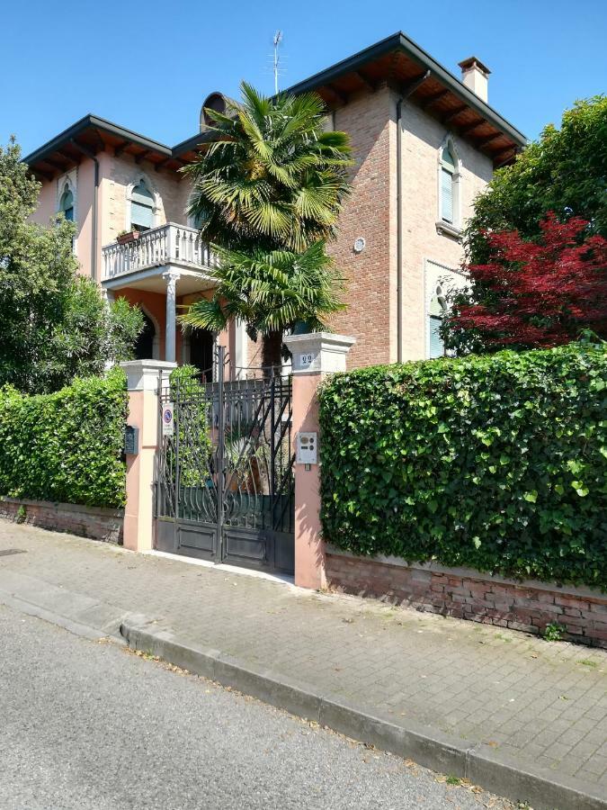 Berghinz Bed & Breakfast 3*